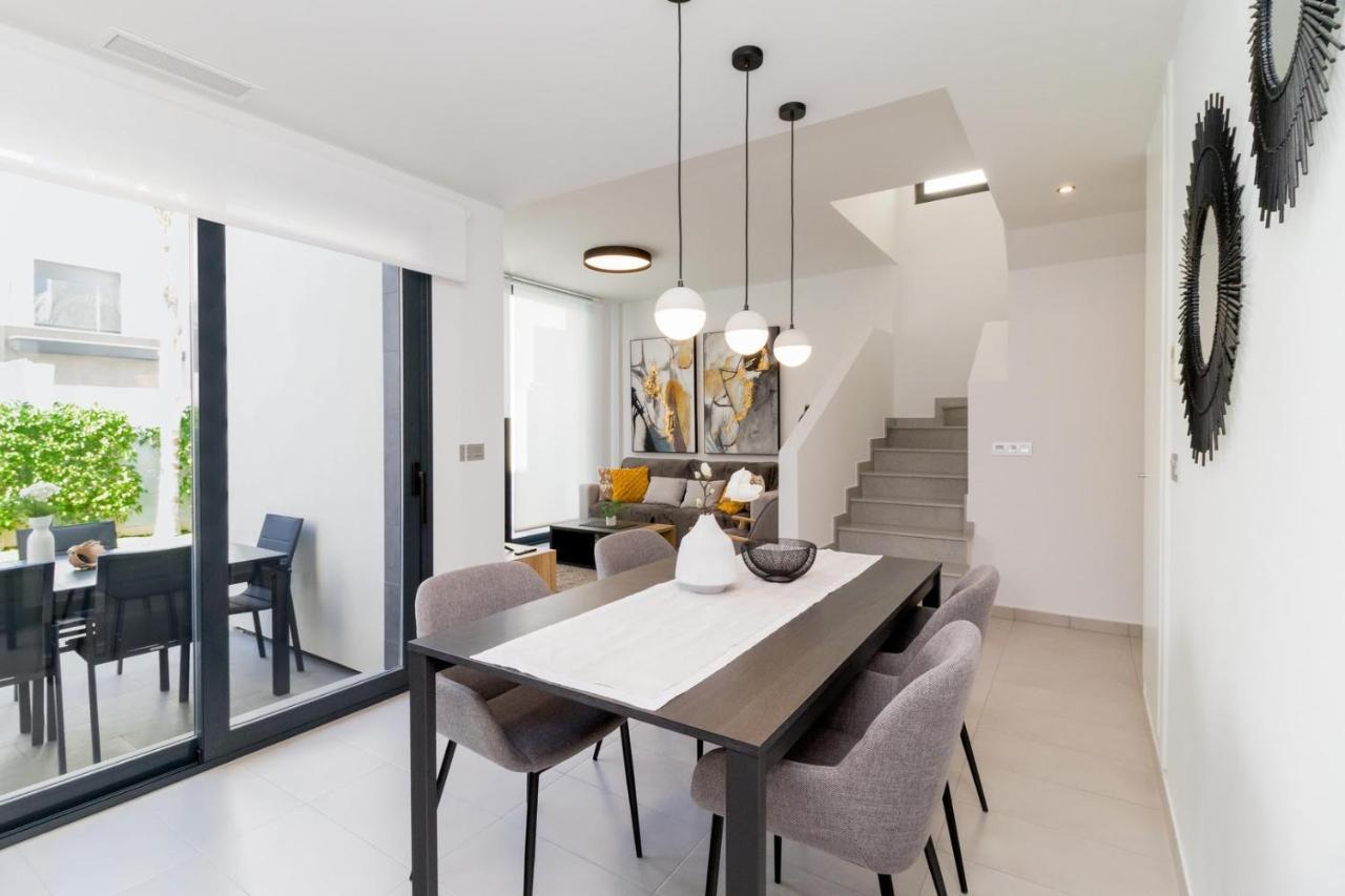 High Tech Villa Navia Spanien Οριουέλα Εξωτερικό φωτογραφία