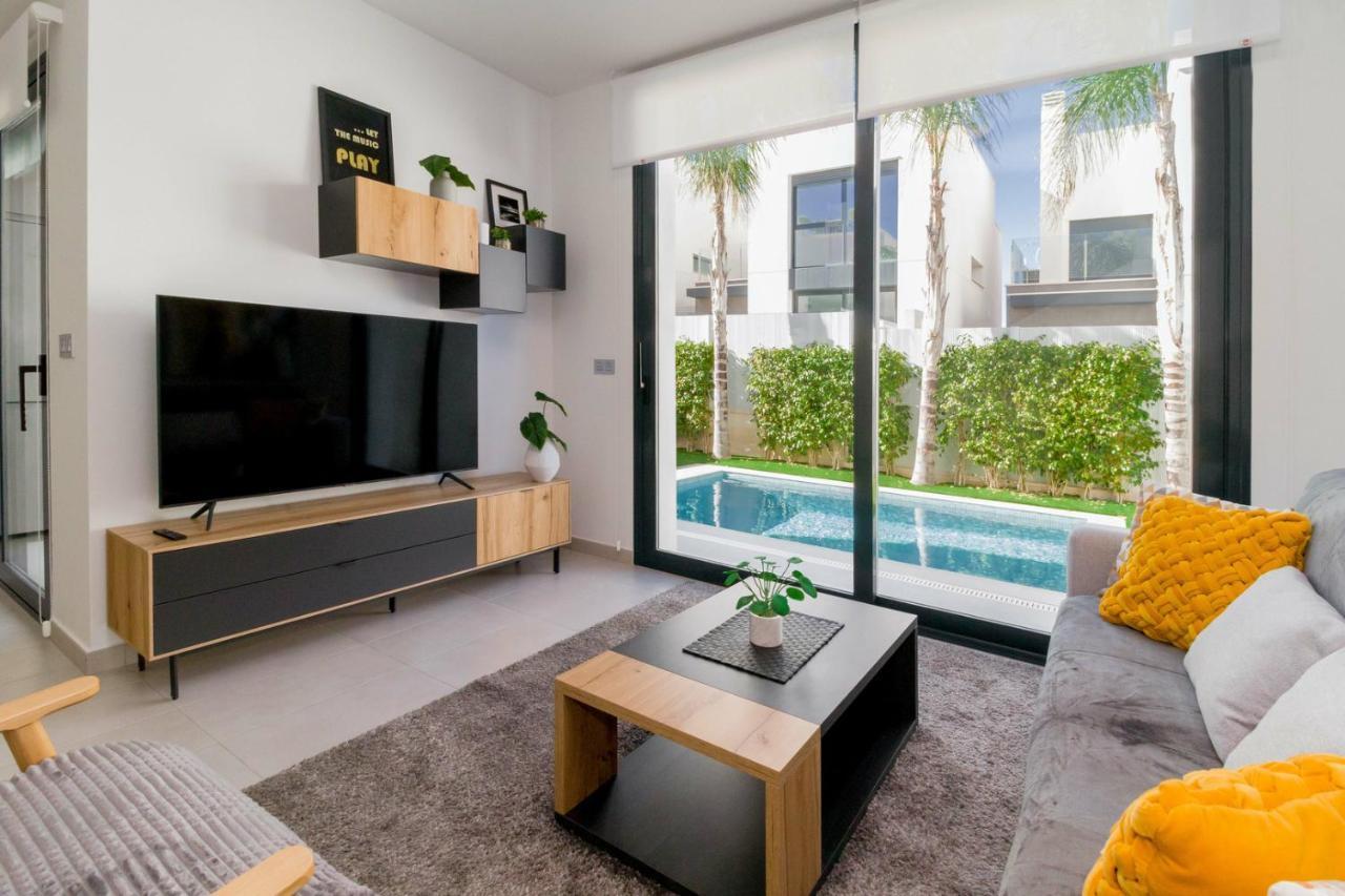 High Tech Villa Navia Spanien Οριουέλα Εξωτερικό φωτογραφία