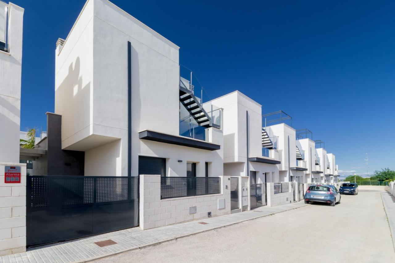 High Tech Villa Navia Spanien Οριουέλα Εξωτερικό φωτογραφία