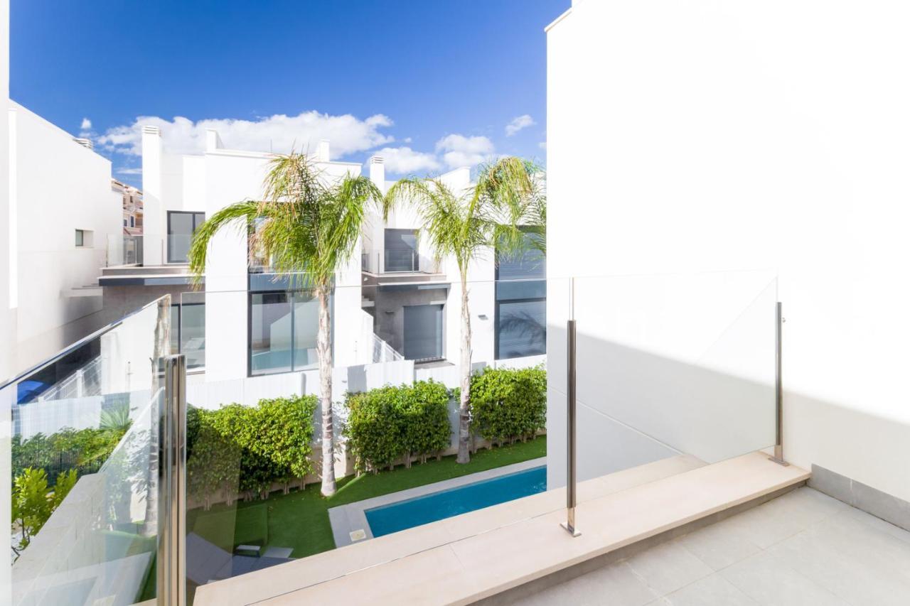 High Tech Villa Navia Spanien Οριουέλα Εξωτερικό φωτογραφία