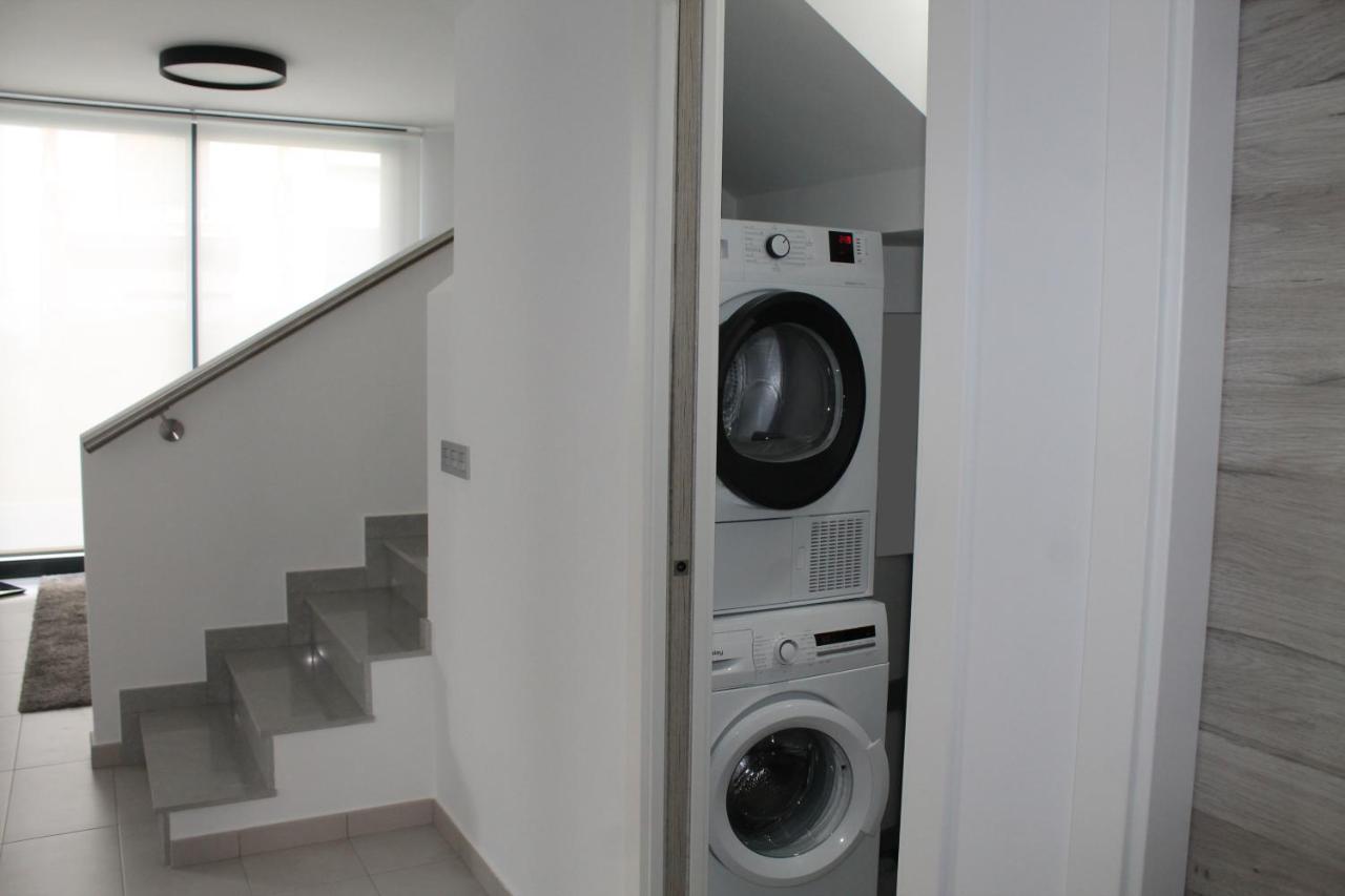 High Tech Villa Navia Spanien Οριουέλα Εξωτερικό φωτογραφία