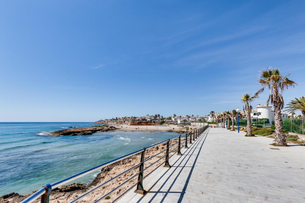 High Tech Villa Navia Spanien Οριουέλα Εξωτερικό φωτογραφία
